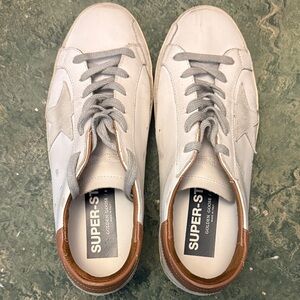Women’s EUC Golden Goose sneakers